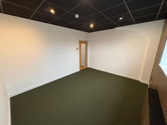 Room 6 (1F)