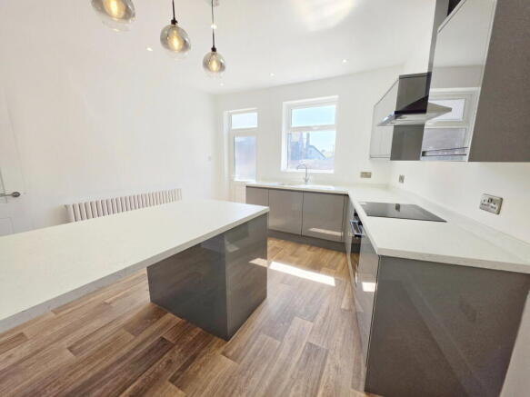 2 bed End of Terrace for sale Image 5