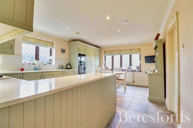 Kitchen/Breakfast Rm