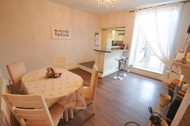 Dining kitchen