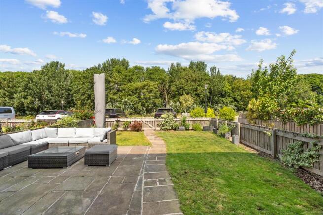3 bed Terraced for sale Image 4