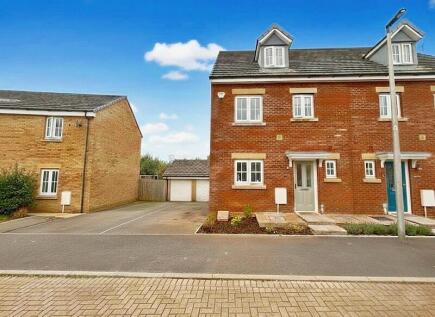 Lonydd Glas, Llanharan, Pontyclun, Rhondda Cynon Taff. CF72 9FZ