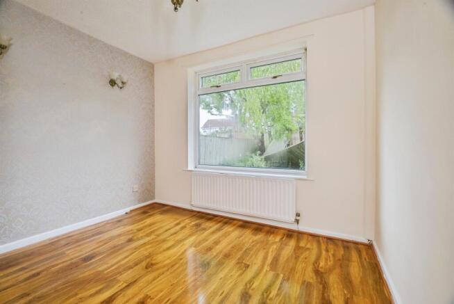 3 bed Semi-Detached for sale Image 7