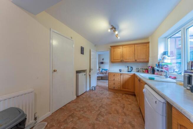 8 Hillside Road-003.JPG