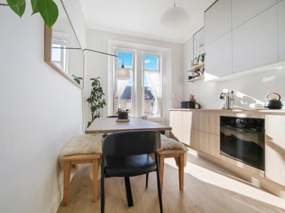 Kitchen/ Dining Area