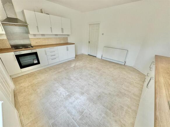KITCHEN / DINER