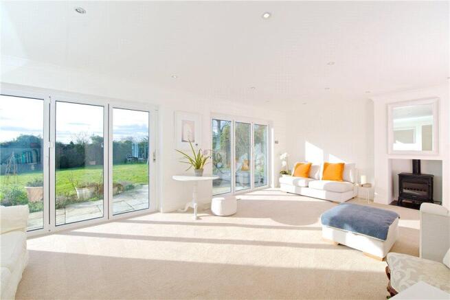 Sitting/Dining Room