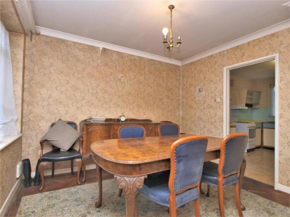 DiningRoom.jpg