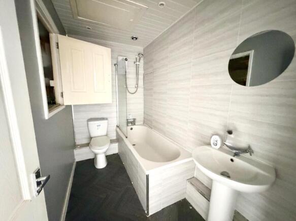 2 bed Terraced for sale Image 5