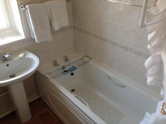 Photo 10