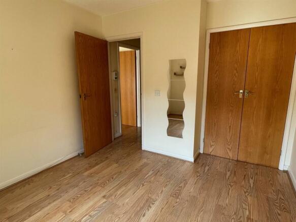 Bedroom..jpg