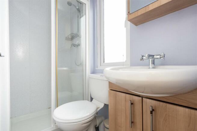 Lodge shower room