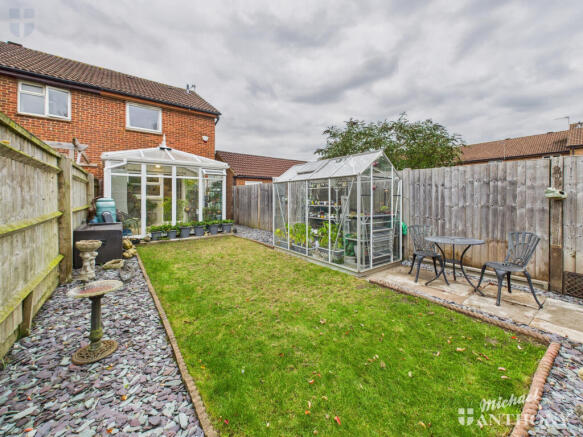 CAM03852G0-PR0431-STILL007