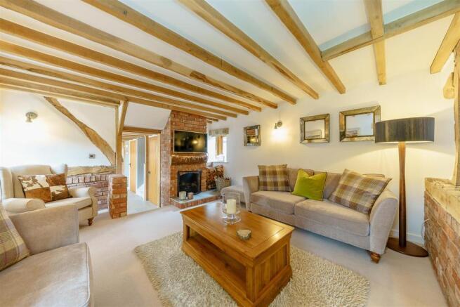8347892-interior04.jpg