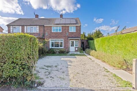 Milton Close | Horton | Close To Heathrow