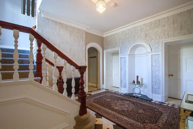 8 bed Detached for sale Image 5
