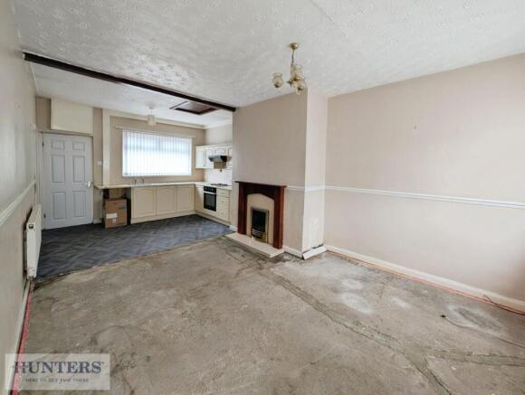 Open Plan Lounge & Kitchen