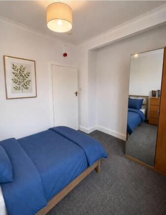 Room 4 @ £650pcm
