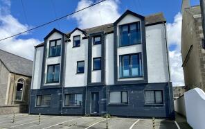 2, Avondale House, High Street, Rhosneigr LL64 5UX