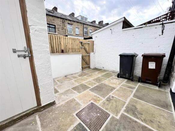 2 bed Terraced for sale Image 9