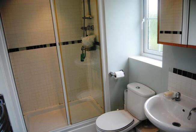 ensuite.JPG