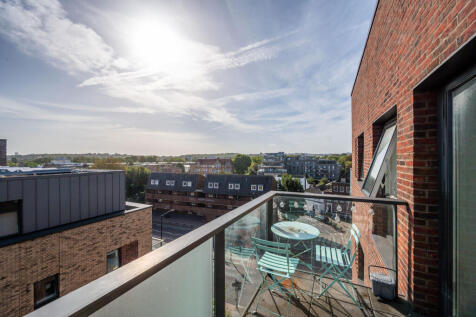 Cobden Walk, Peckham, LONDON, SE15
