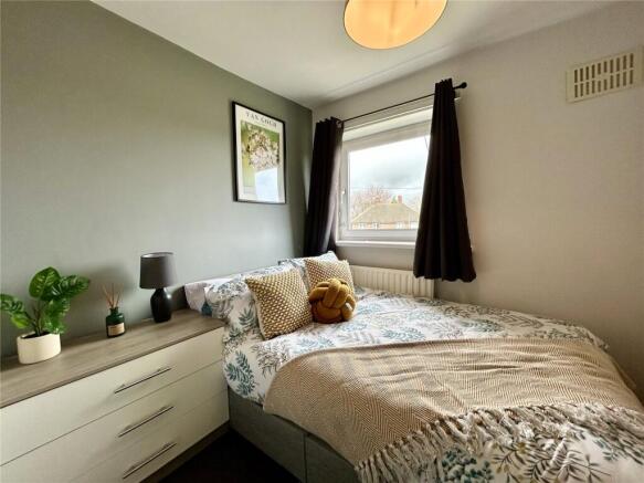 1 bed House Share to rent Image 5