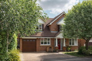 4, Okeford Close, Tring HP23 4AJ