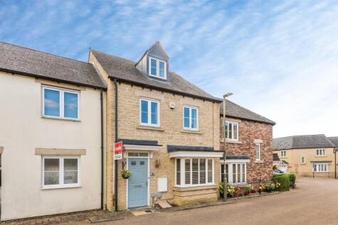 Blackthorn Mews, Carterton