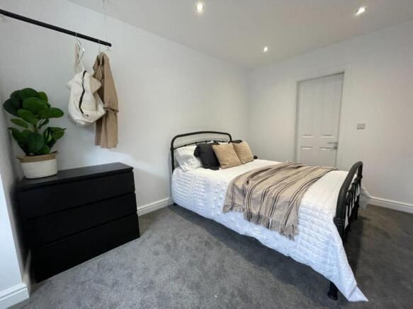 2 bed Flat to rent Image 7