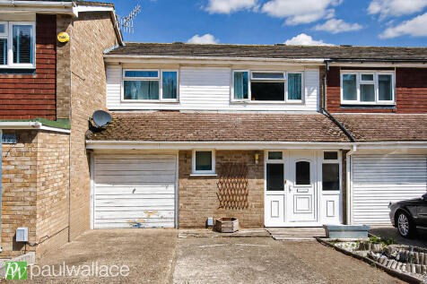 Lampits, Hoddesdon | Chain Free | Garage & Driveway