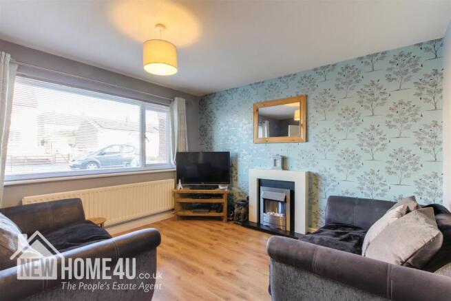 LOUNGE: