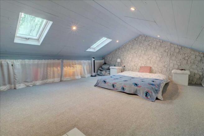 LOFT SPACE