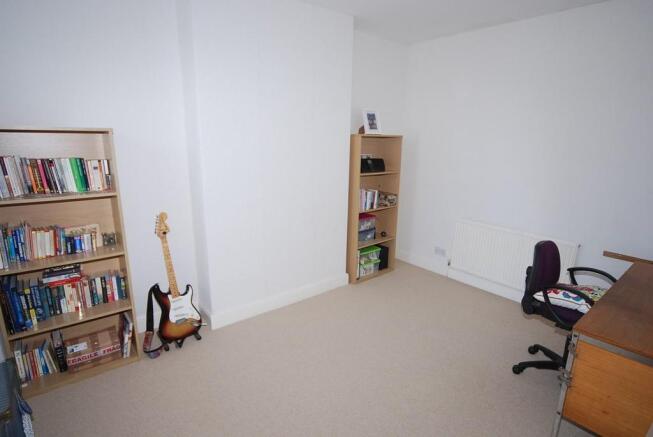 BEDROOM 2