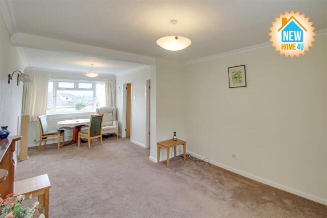 THROUGH LOUNG/DINING ROOM: