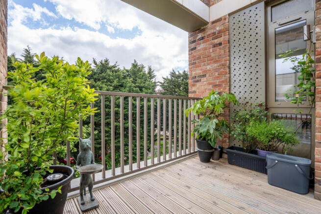 2 bed Apartment for sale Image 7