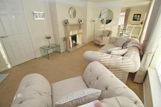 Lounge1.JPG