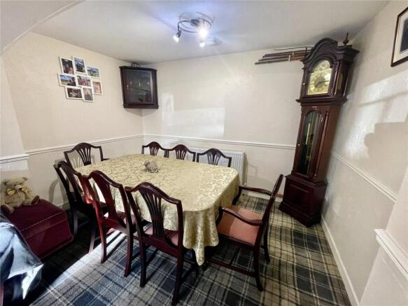 2 bed Apartment for sale Image 5