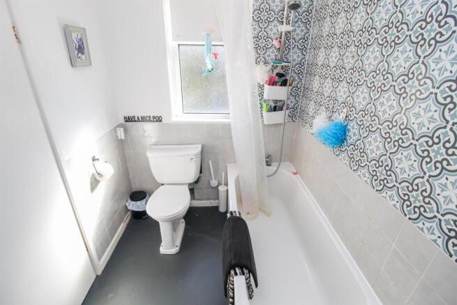 3 bed Town House for sale Image 11
