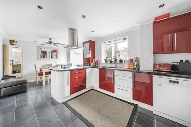 KITCHEN/DINER