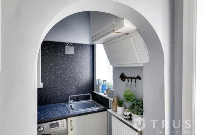 2 bed Terraced for sale Image 6