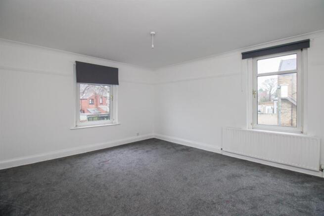 4 bed Detached for sale Image 10