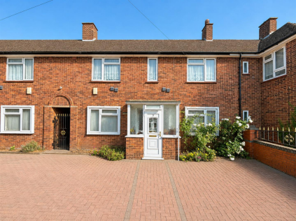 Prestwick Close, Norwood Green, UB2