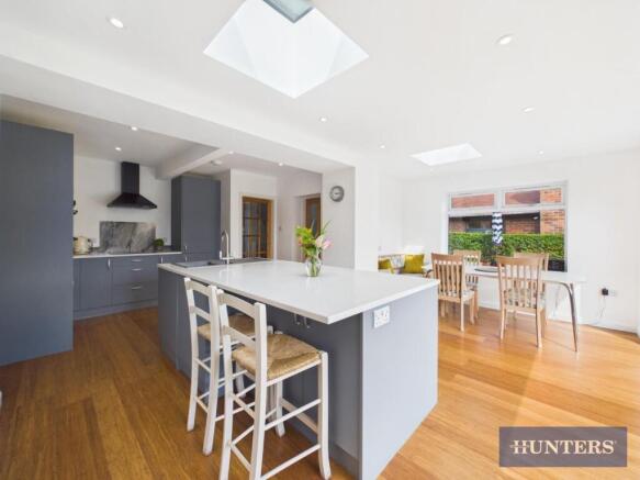 4 bed Detached for sale Image 5