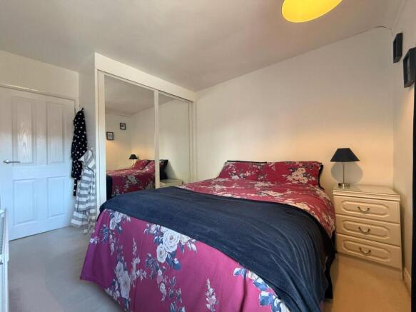 4 bed Terraced for sale Image 10