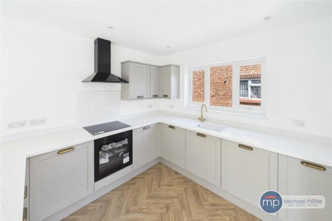 3 bed Semi-Detached for sale Image 4