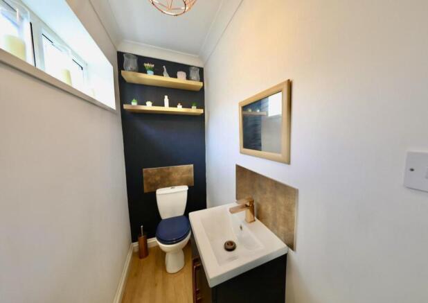 3 bed Semi-Detached for sale Image 11