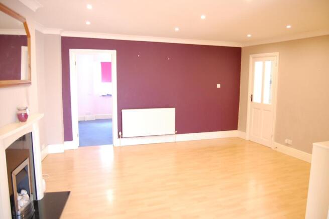 Lounge/Dining Room