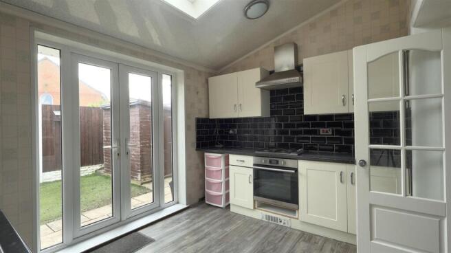 Yewtree Avenue Kitchen