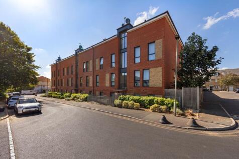 Dunstan Grove, Campion House, SE20